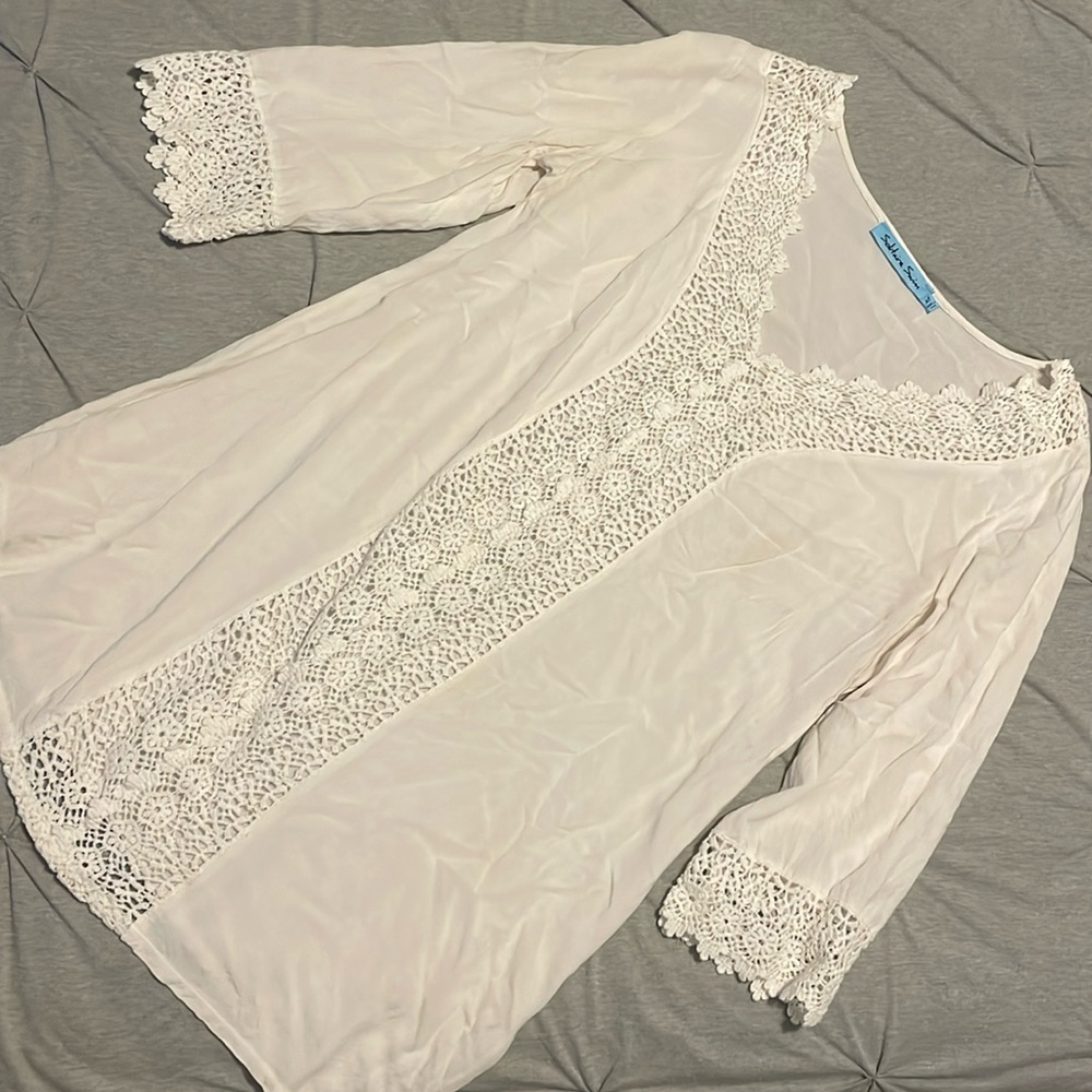 Lace hem white beach coverup